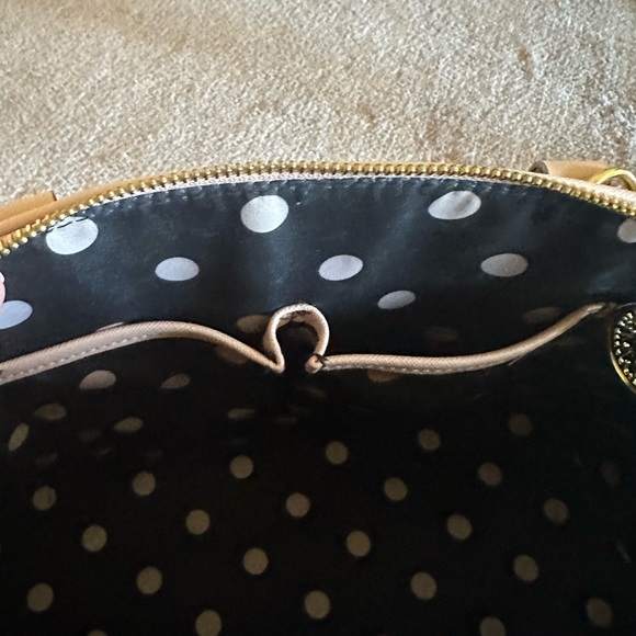 Anne Klein large  blush pink women’s handbag. Perfect for warm weather ! - Picture 4 of 5